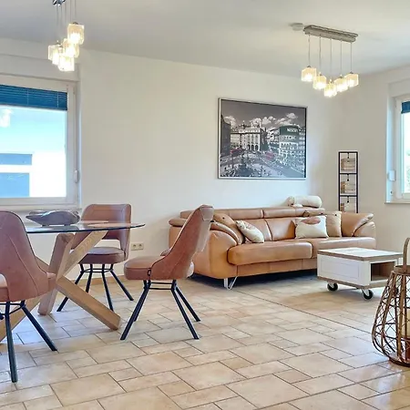 アパート Am Park Mit E-autoladestation *