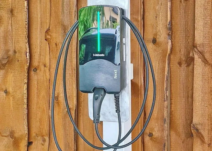 Am Park Mit E-autoladestation * リュベナウ